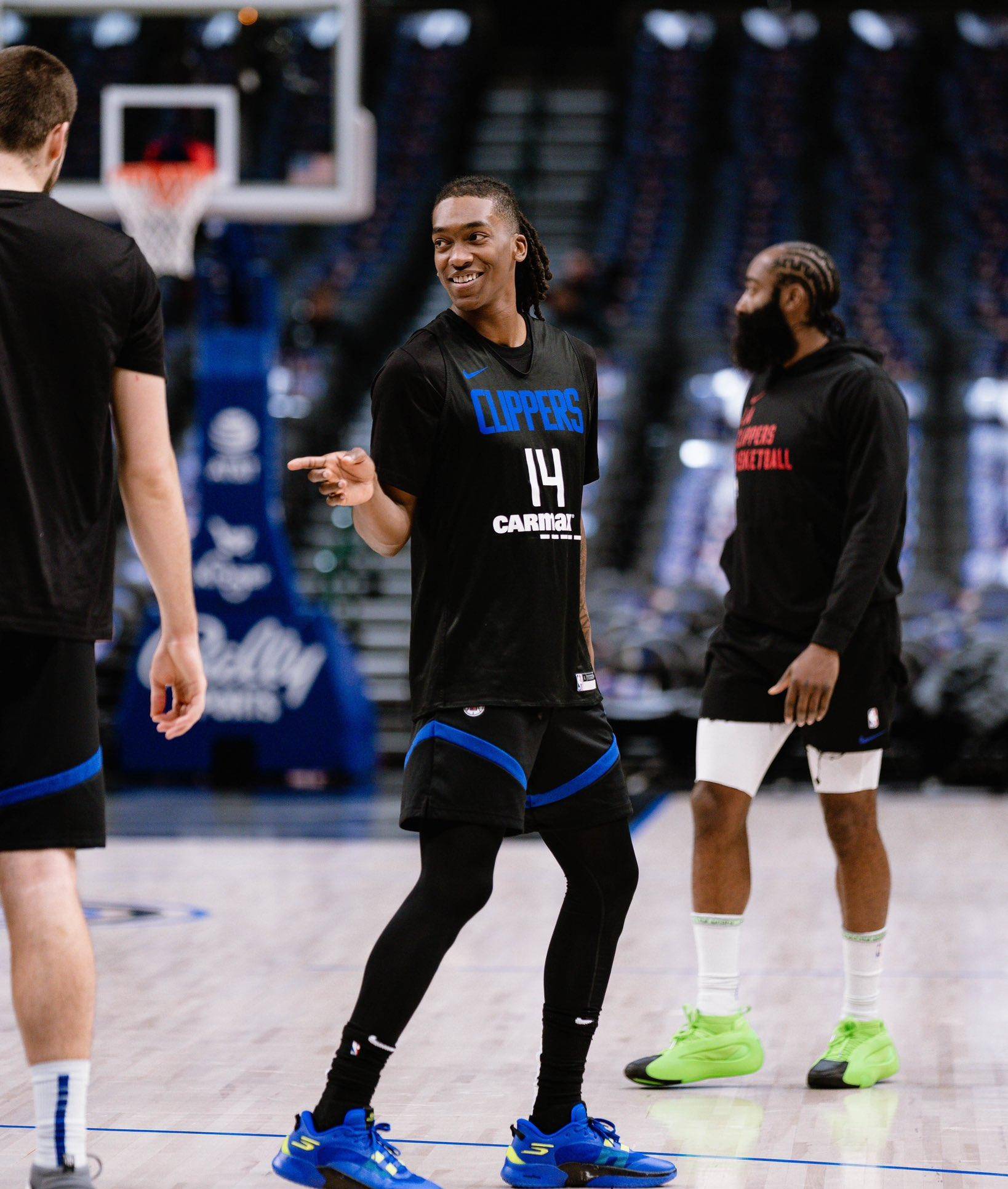 ayx爱游戏官网-日本队带队取胜！，JackeyLove重要时刻险胜引发球迷热议(日本队阵容名单香川真司)