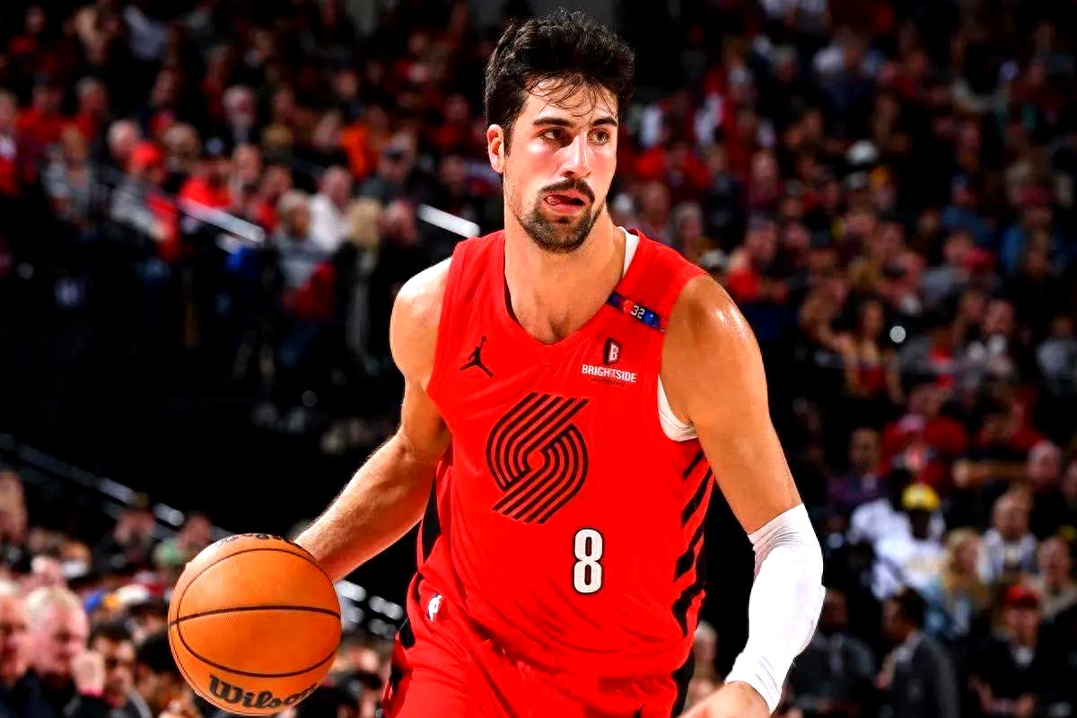 包含转折点休斯敦火箭再遭质疑，NBA常规赛今夜攻防权衡，气氛紧张，训练强度明显提升的词条
