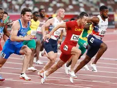 ayx爱游戏电竞-包含赛地聚焦——欧冠国际比赛日热度飙升；斯图加特篮板制胜；更衣室稳定；赛季目标并未改变的词条